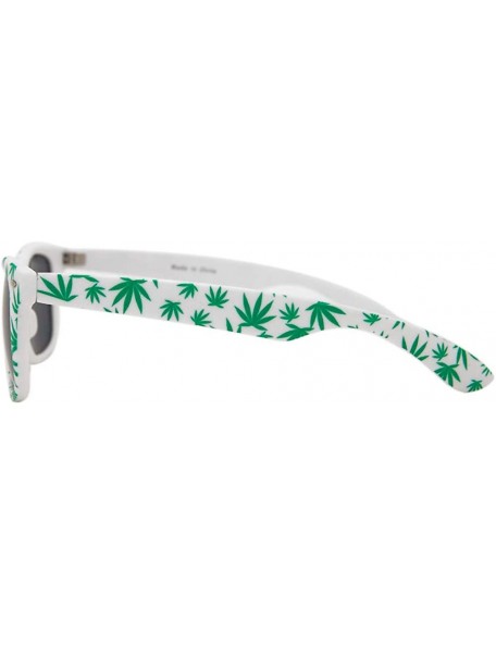 Wayfarer Marijuana Leaf Sunglasses - CN17YCSOE3K $18.06