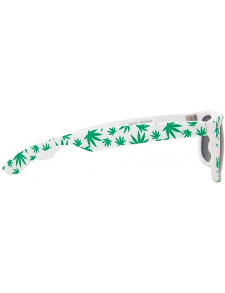 Wayfarer Marijuana Leaf Sunglasses - CN17YCSOE3K $18.06